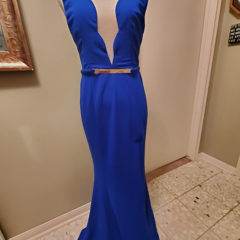 Dress - Picture 7 of 16